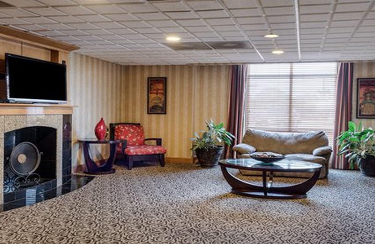 Hotel Suburban I-95 Chester