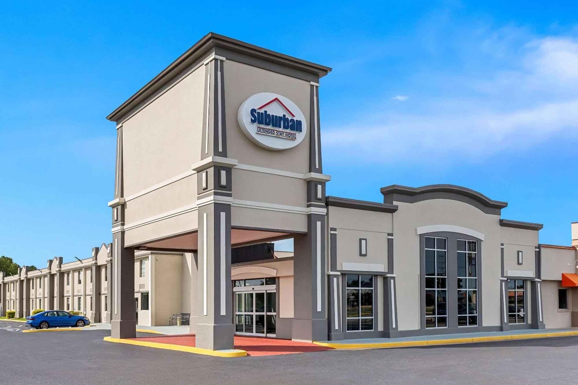 Suburban I-95 Hotel
