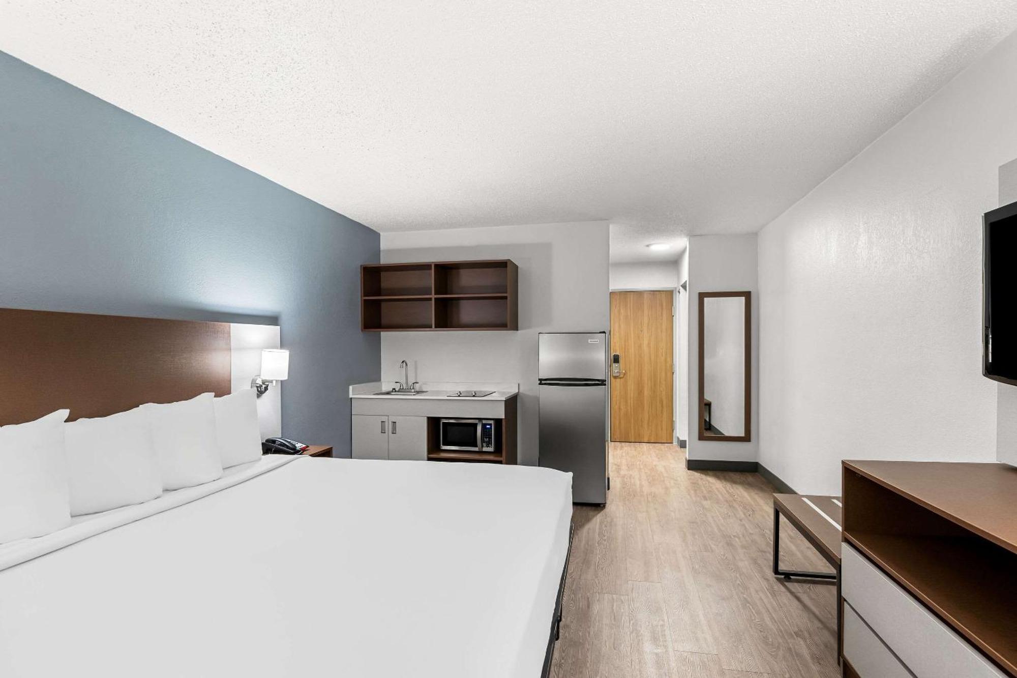 Hotel Suburban I-95