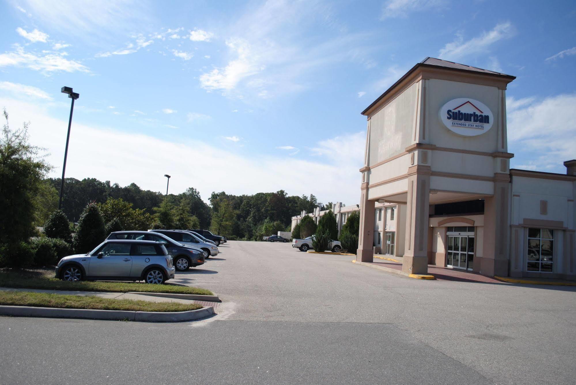Suburban I-95 Hotel Chester